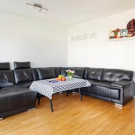 Privatzimmer Mit Balkon-Richtung Messe Hannover Buitenkant foto