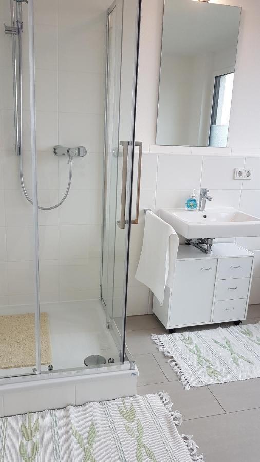 Privatzimmer Mit Balkon-Richtung Messe Hannover Buitenkant foto