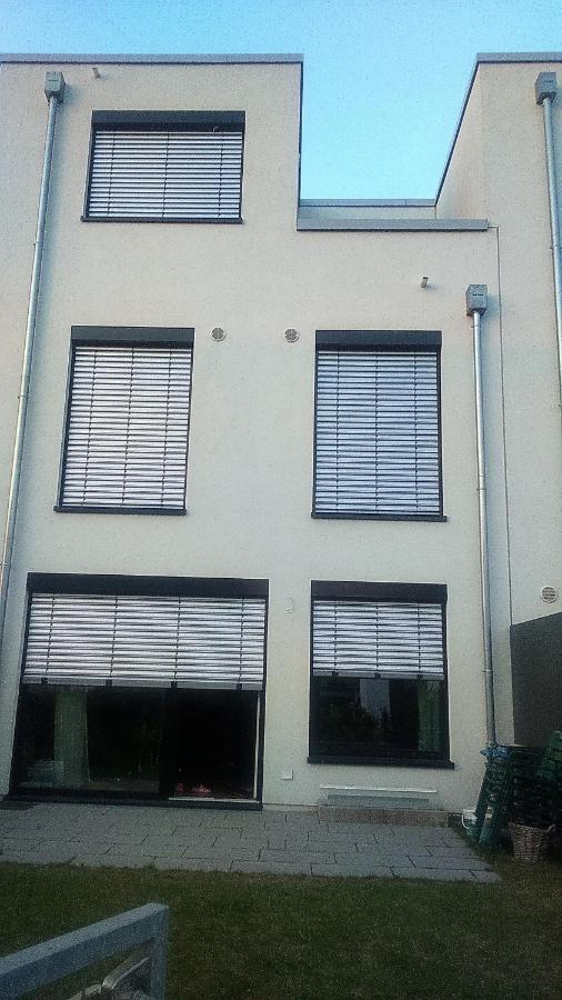 Privatzimmer Mit Balkon-Richtung Messe Hannover Buitenkant foto