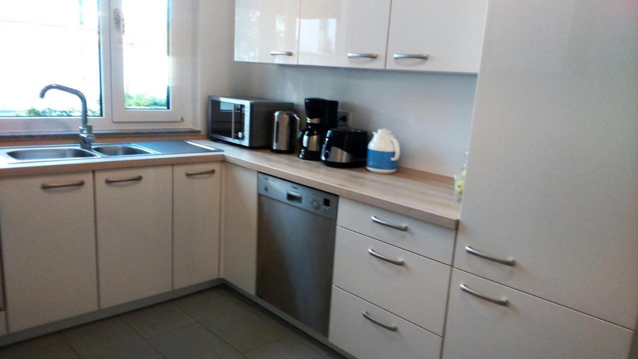 Privatzimmer Mit Balkon-Richtung Messe Hannover Buitenkant foto