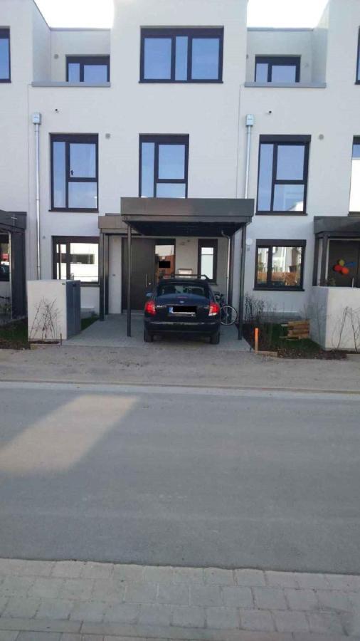 Privatzimmer Mit Balkon-Richtung Messe Hannover Buitenkant foto