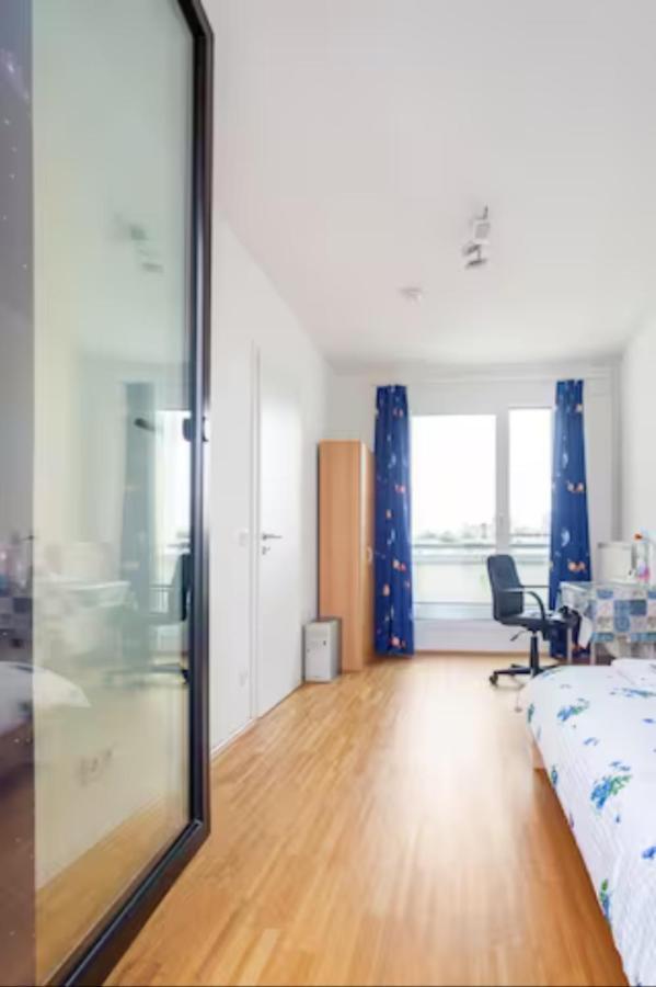 Privatzimmer Mit Balkon-Richtung Messe Hannover Buitenkant foto